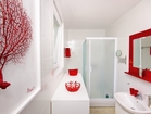  Atemberaubende Dekoration im Badezimmer vom talentierten Künstler -  dem Besitzer der Villa selbst!