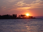 Bewundern Sie den wunderschönen Sonnenuntergang auf der Insel Brac