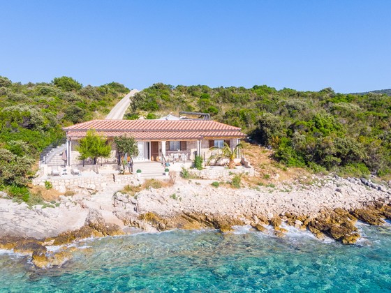 Villa Sunset Paradiso - a luxurious villa by the sea